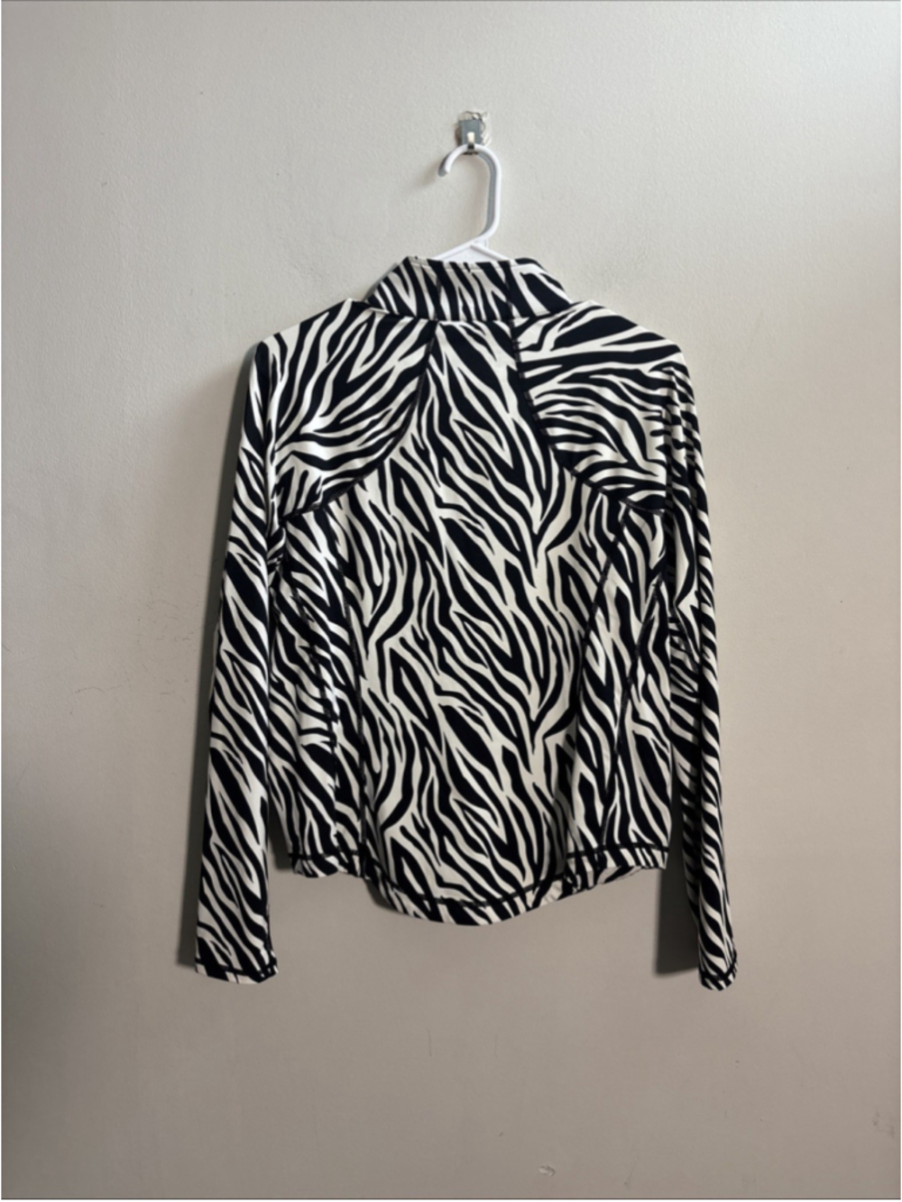 VTG WOMEN’S CHRISTINE ALEXANDER NYLON ZEBRA PRINT JACKET SEQUINS SIZE MEDIUM M - Picture 8 of 8
